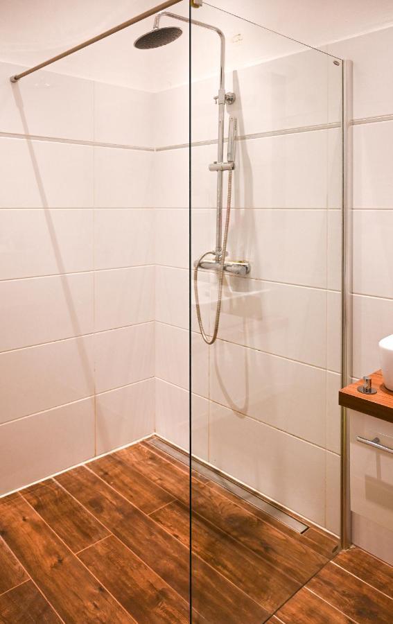Modern Apartment Wiener Stadthalle Eksteriør billede